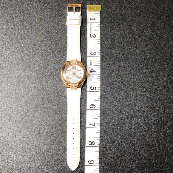 Guess EUC Rose Gold Watch Genuine Leather Strap - Picture 2 of 8